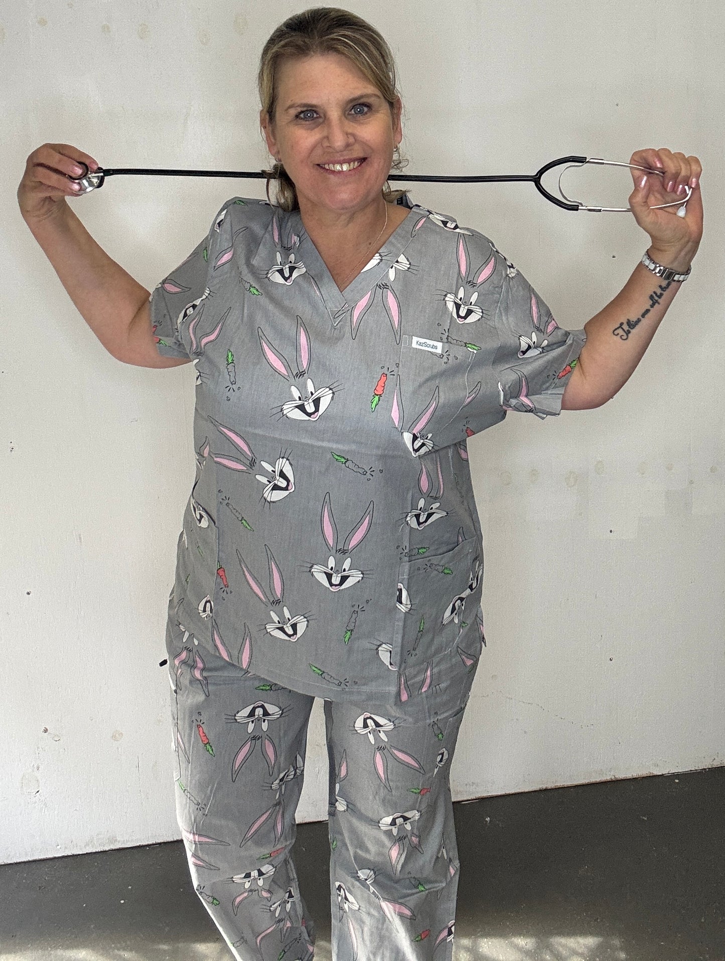 Bugs scrub set