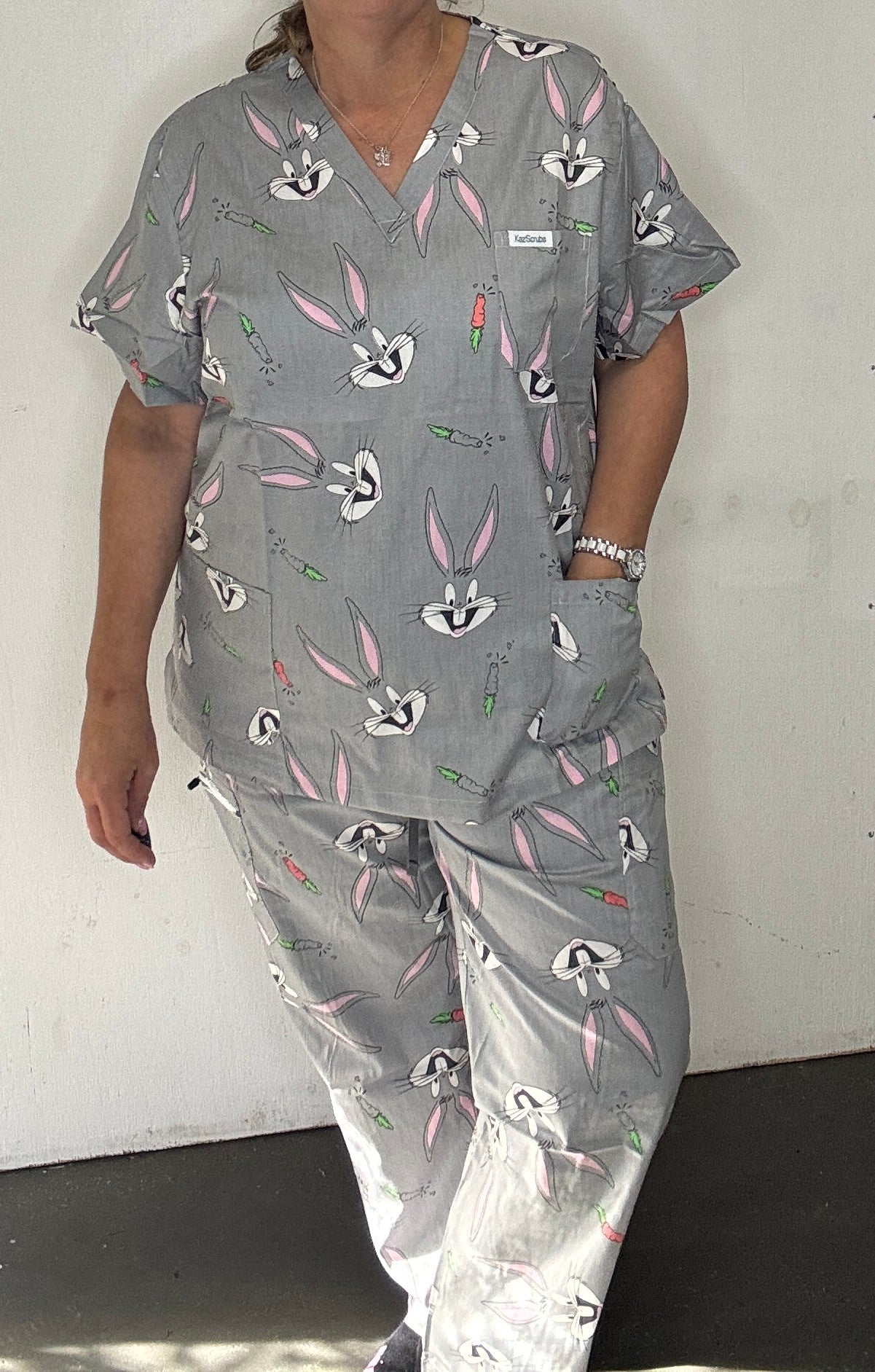 Bugs scrub set