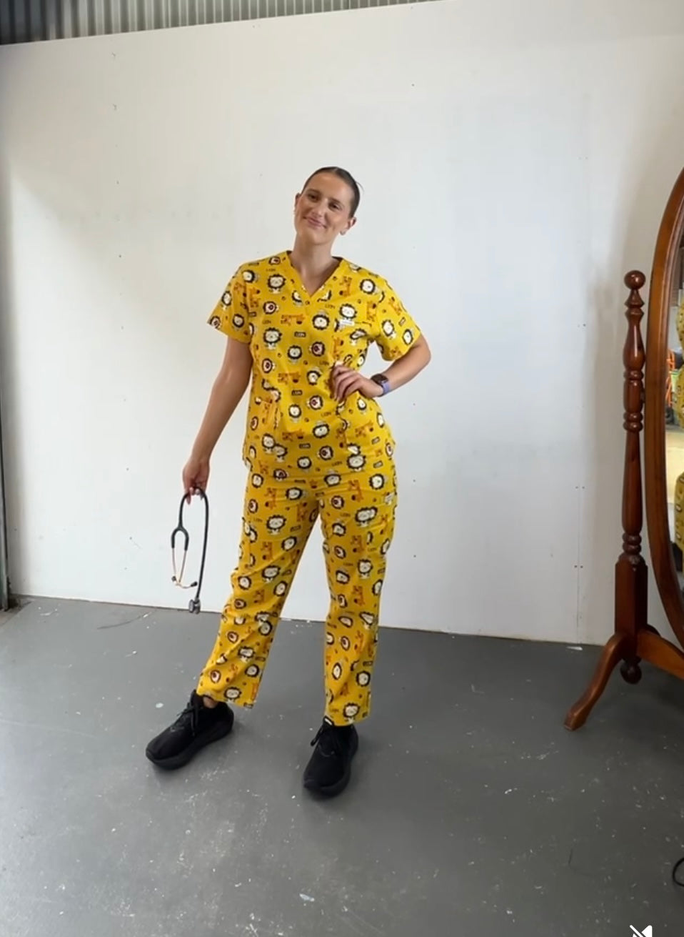 Lion n giraffe scrub sets - Main Image