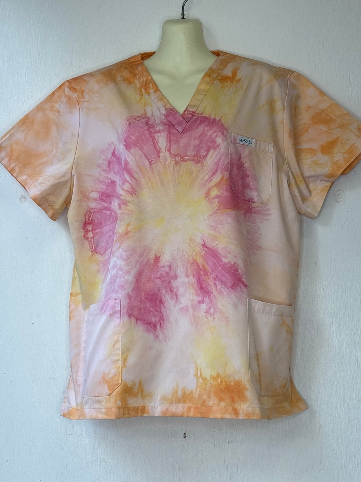 Dreams scape tie dyed scrub top