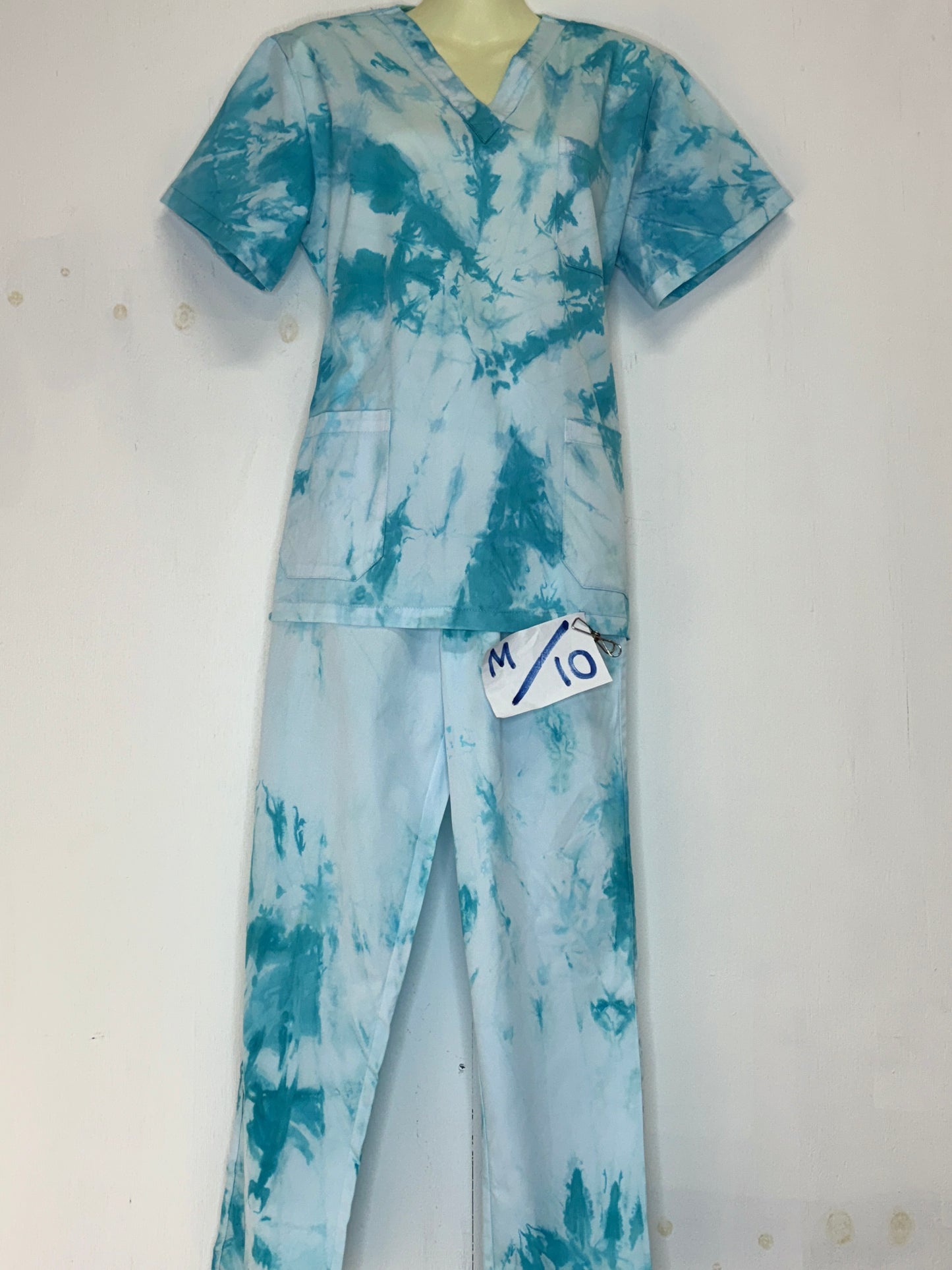 Blue water scrub set