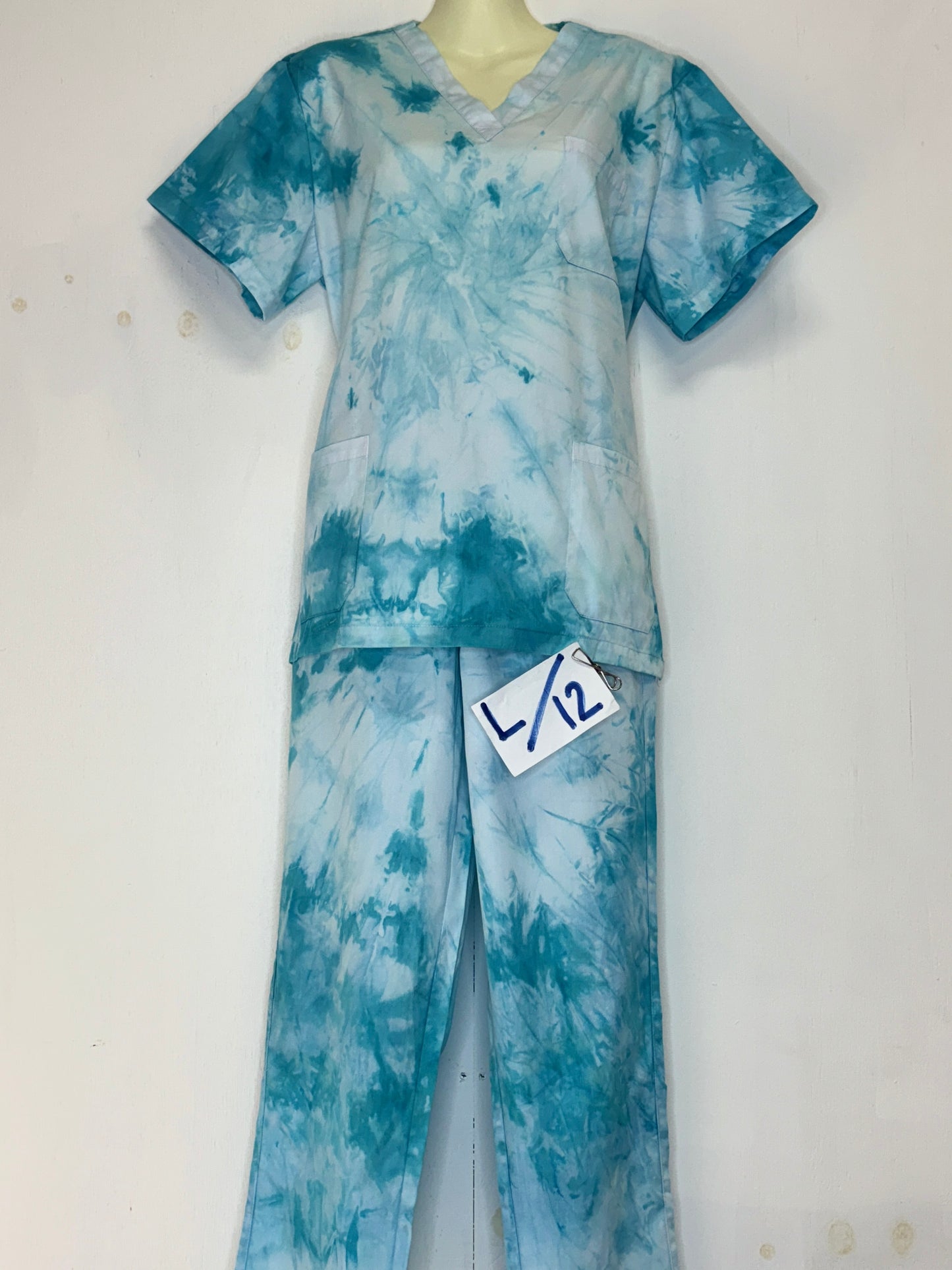 Blue water scrub set