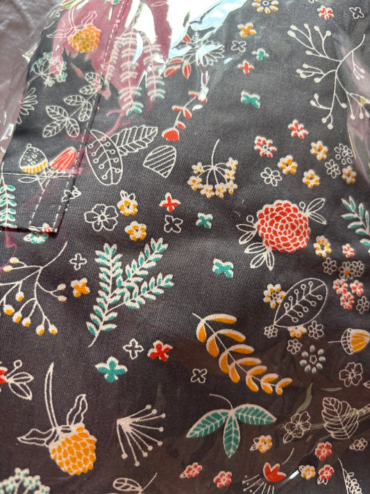 Garden love scrub top