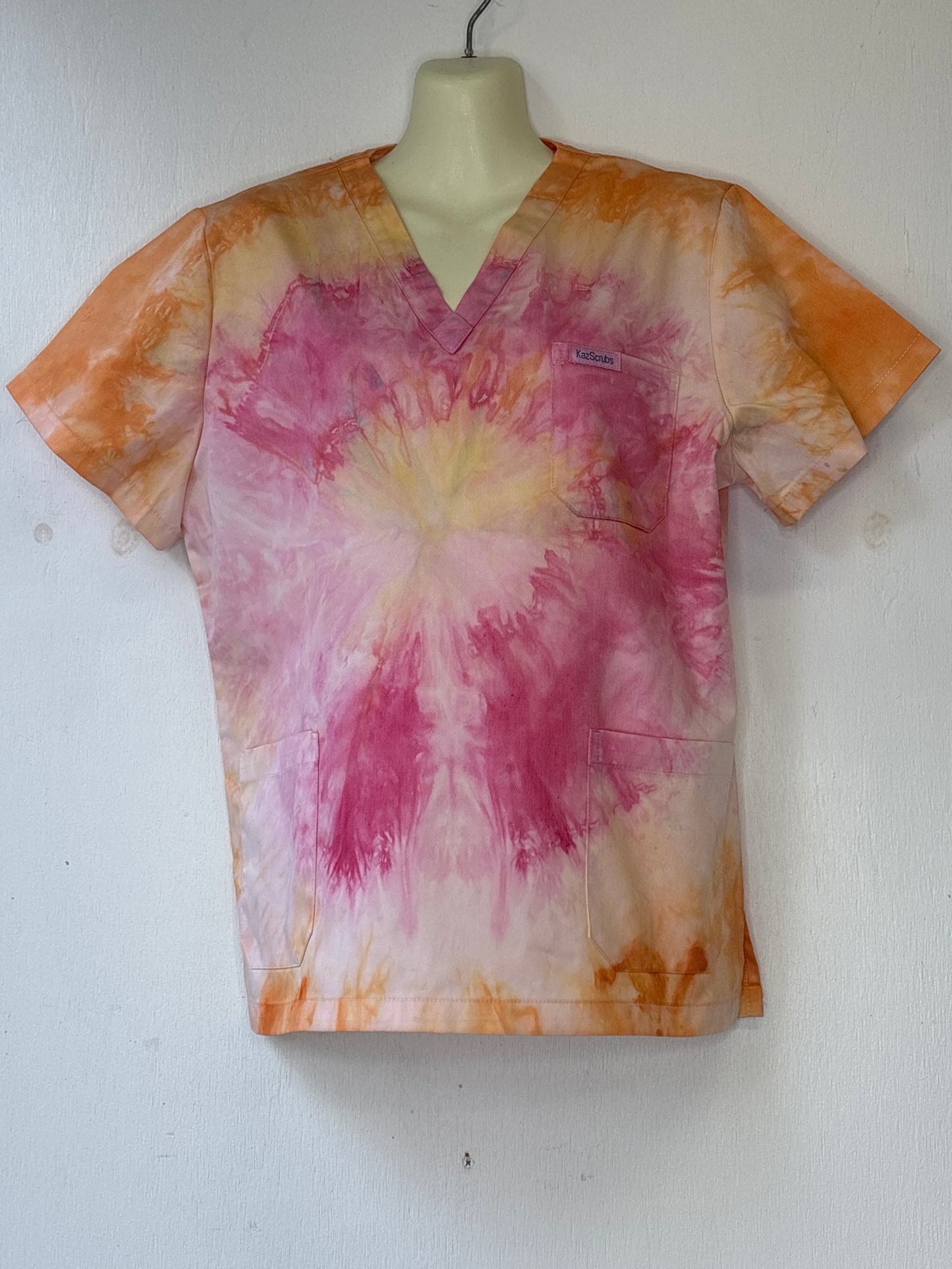 Dreams scape tie dyed scrub top